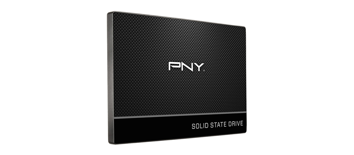 Die Festplatte nach Schlag SSD PNY 2,5 Zoll SATA